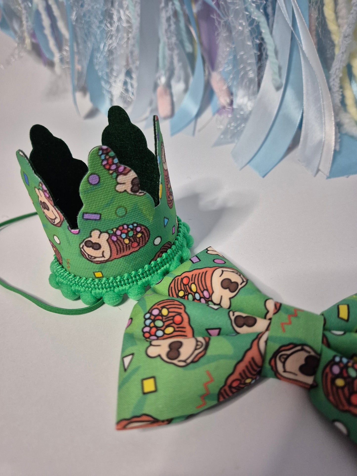 Caterpillar cake crown