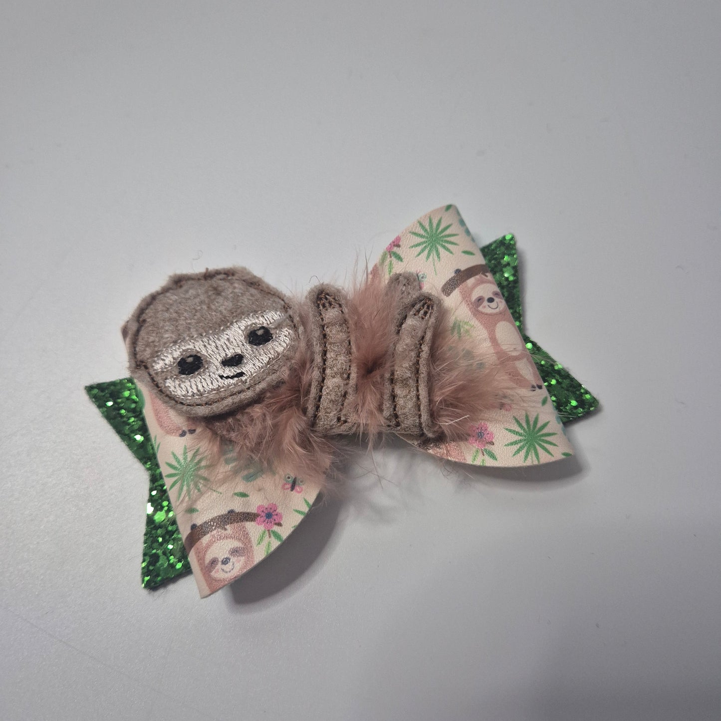 Sloth canvas bow