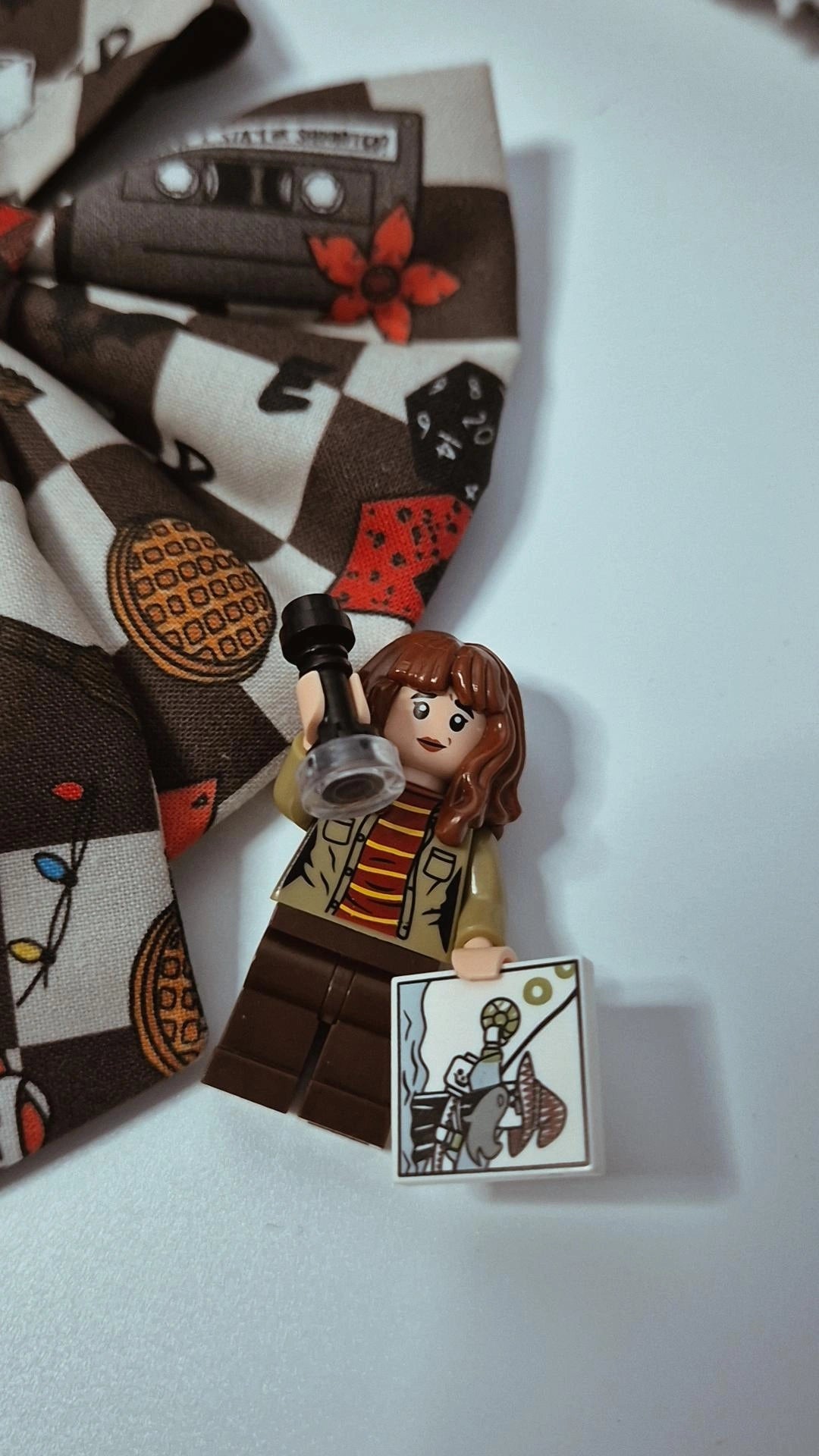 Minifigure upside down sailor bow
