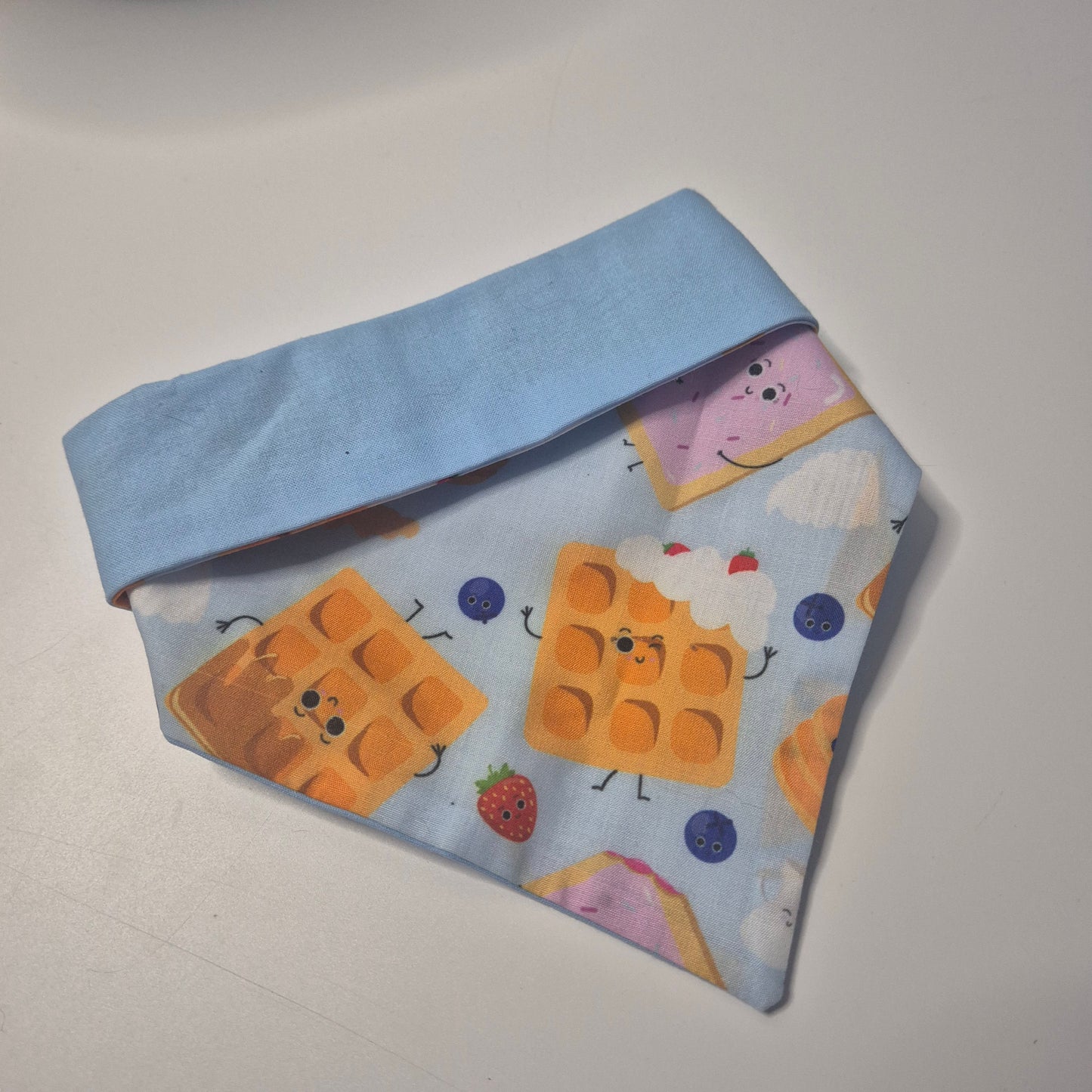 Up to 14" waffle bandana