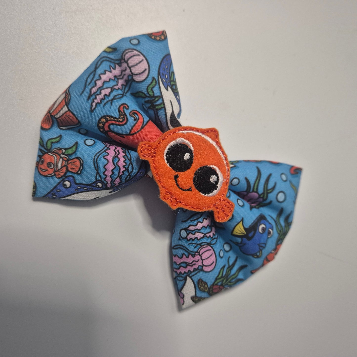 Fish bowtie