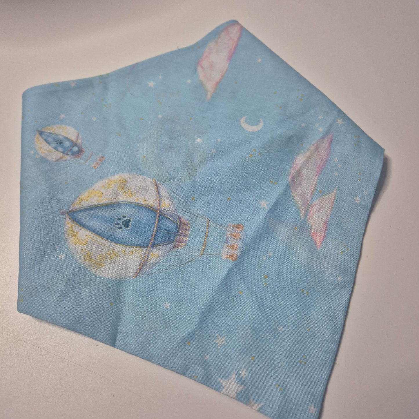 Small balloon bandana
