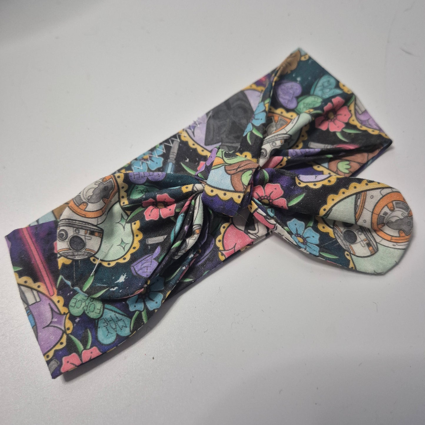 Star wars neck tie up to 10"