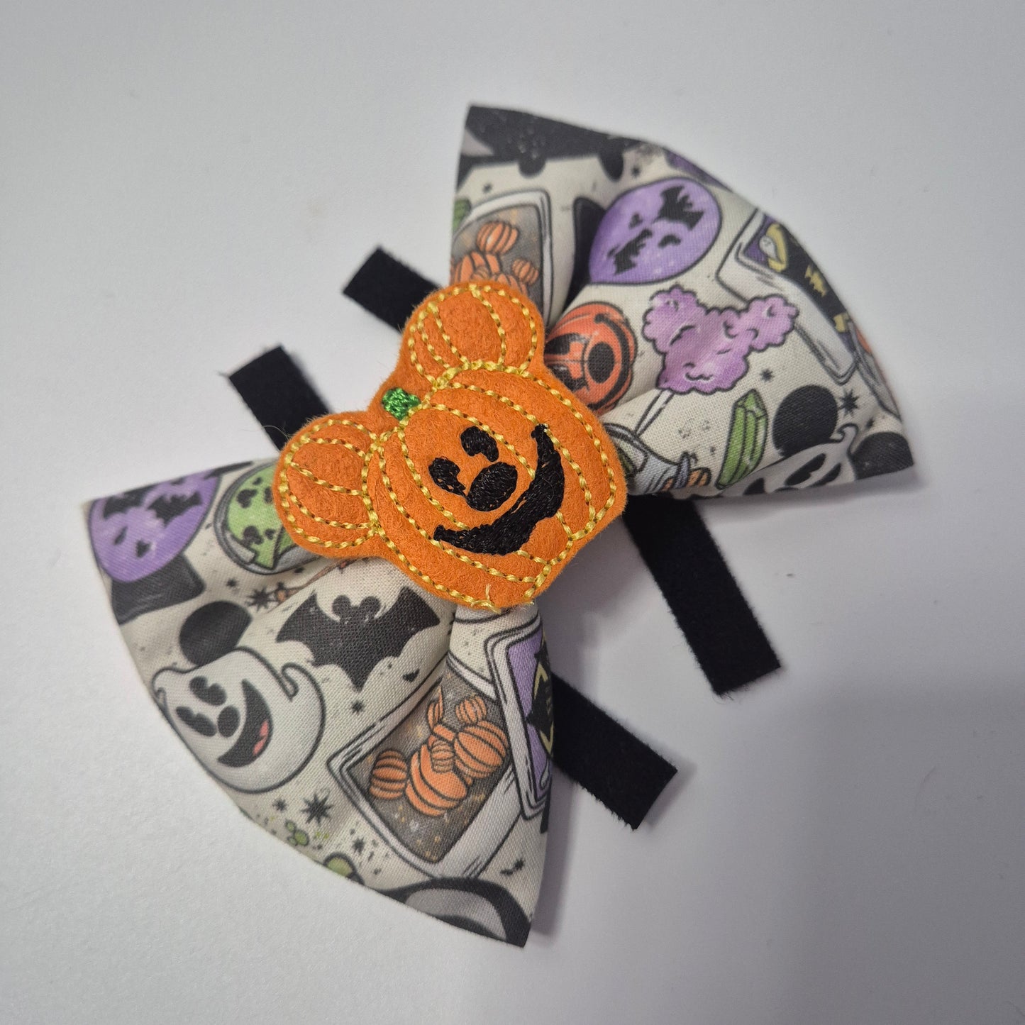 Mouse pumpkin bowtie