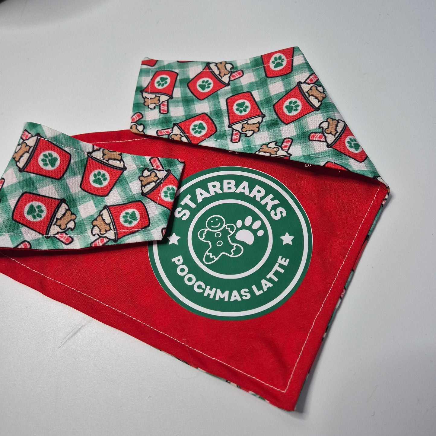 Small Christmas latte bandana