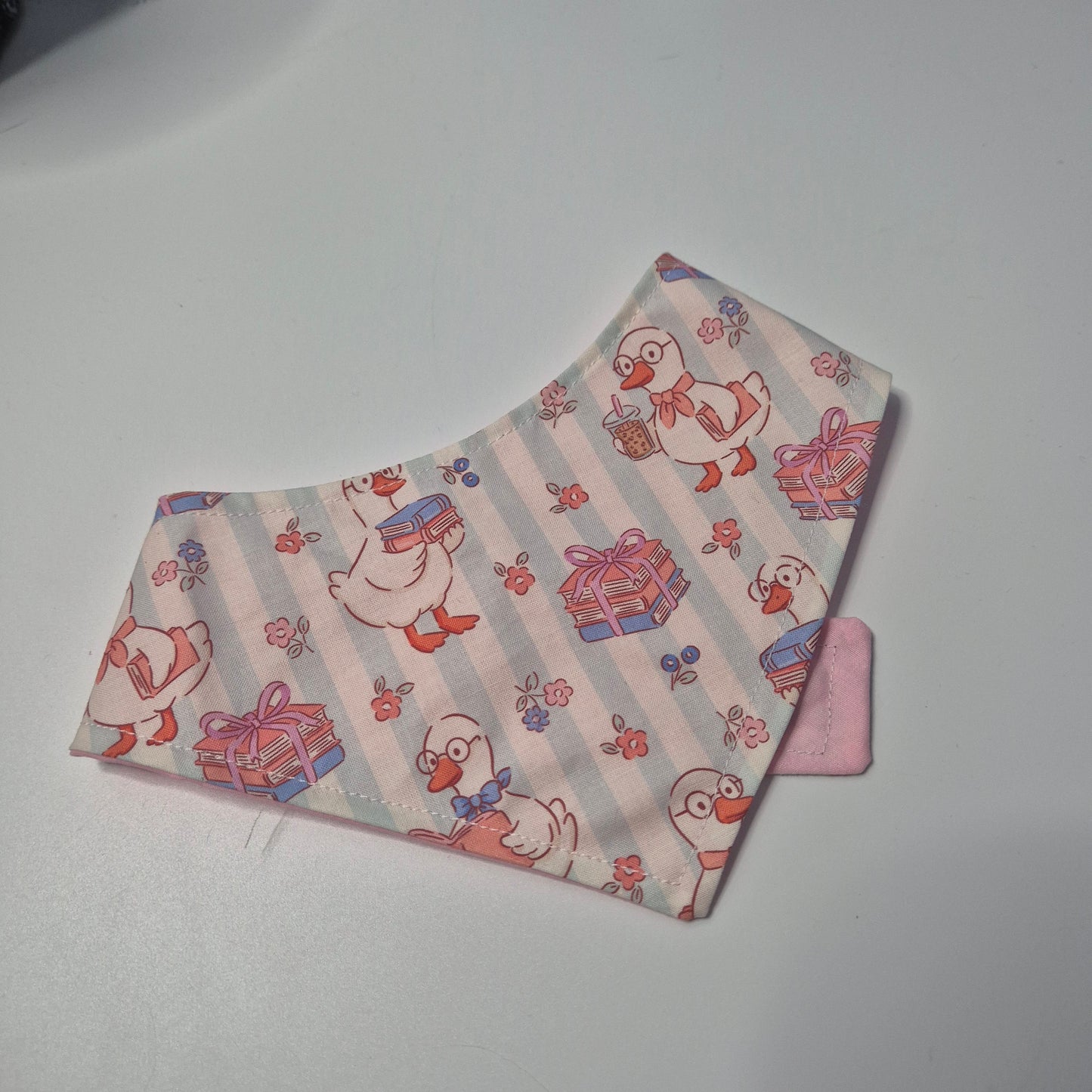 Small book goose bandana