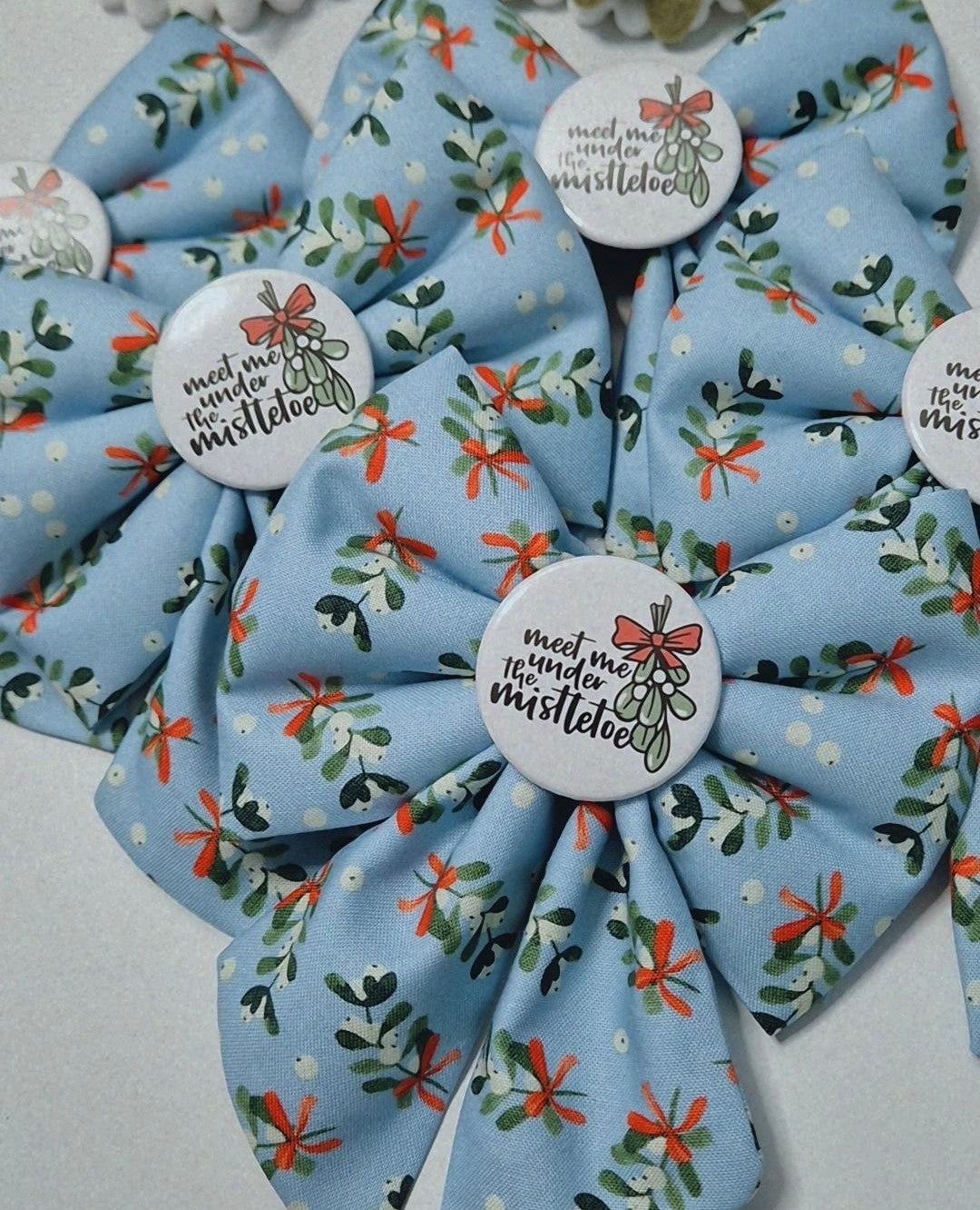 Mistletoe slogan sailor bow