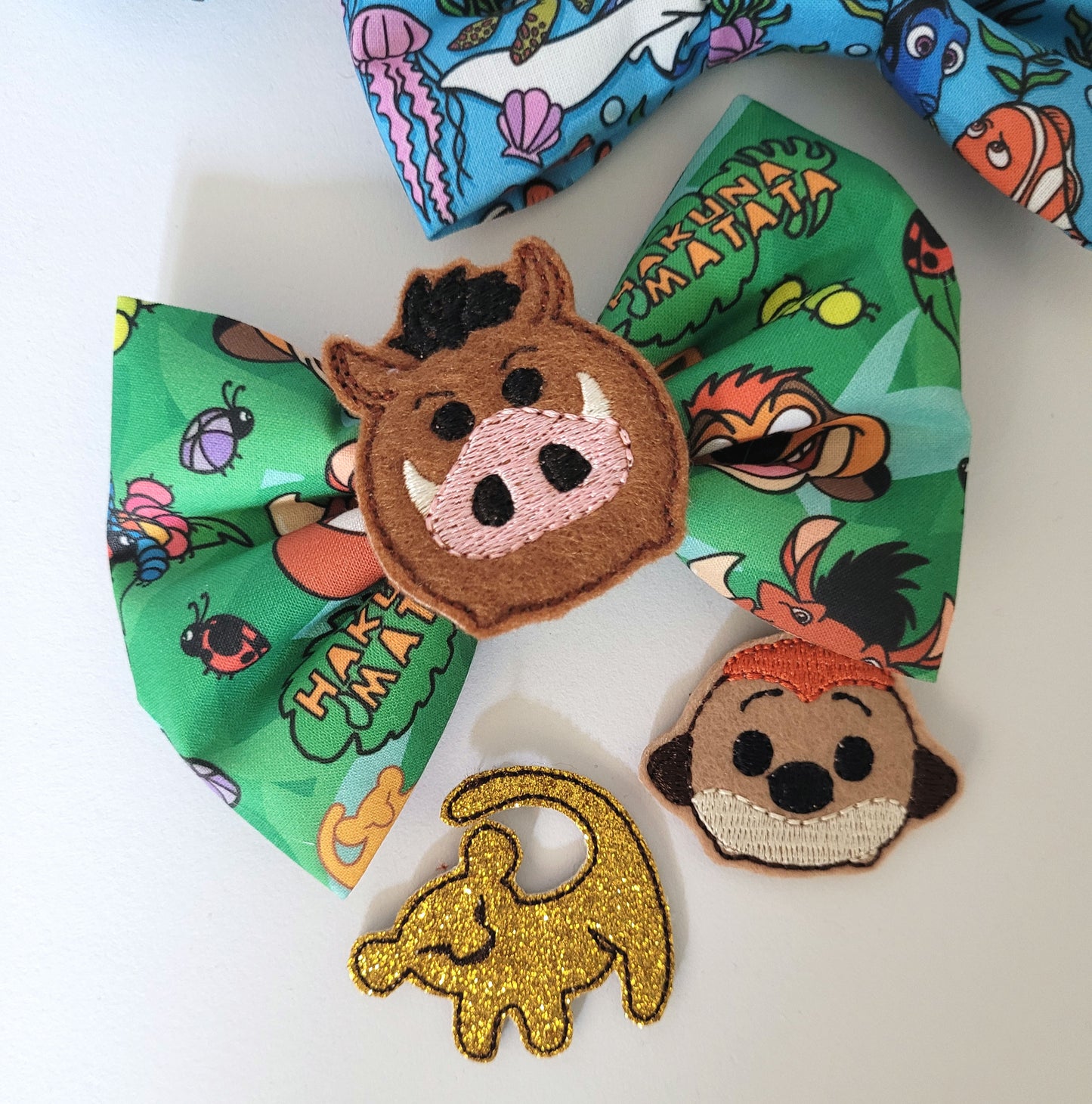 Aint no worries embroidered bowtie