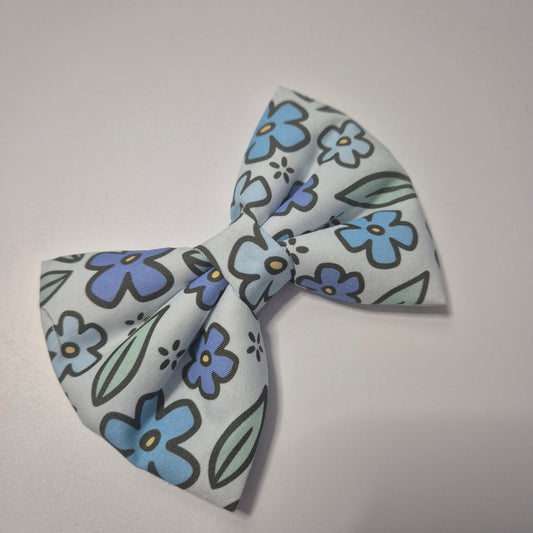 Plain forget me not bowtie