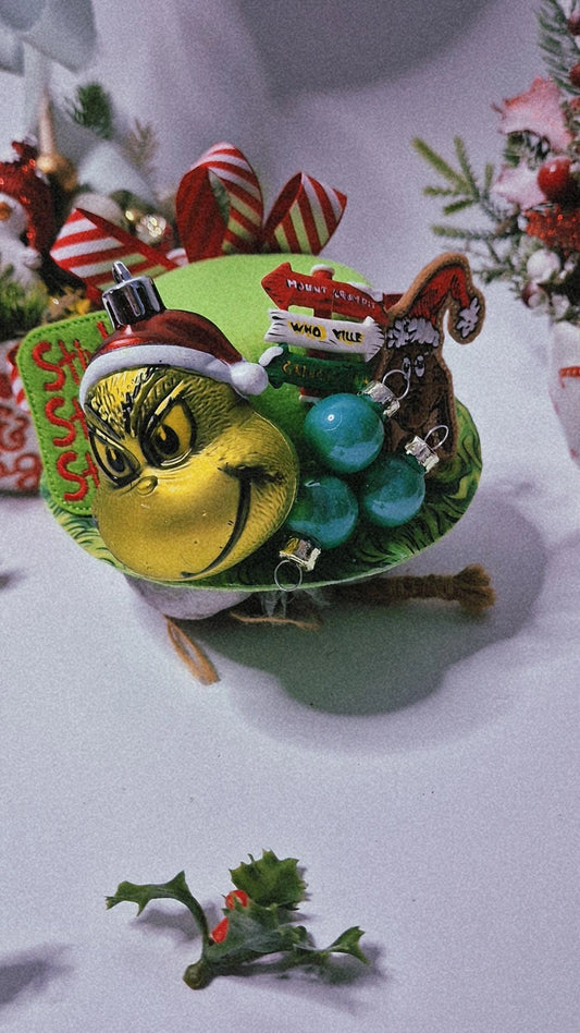 Stink stank stunk 2 in 1 bowler hat (one available)