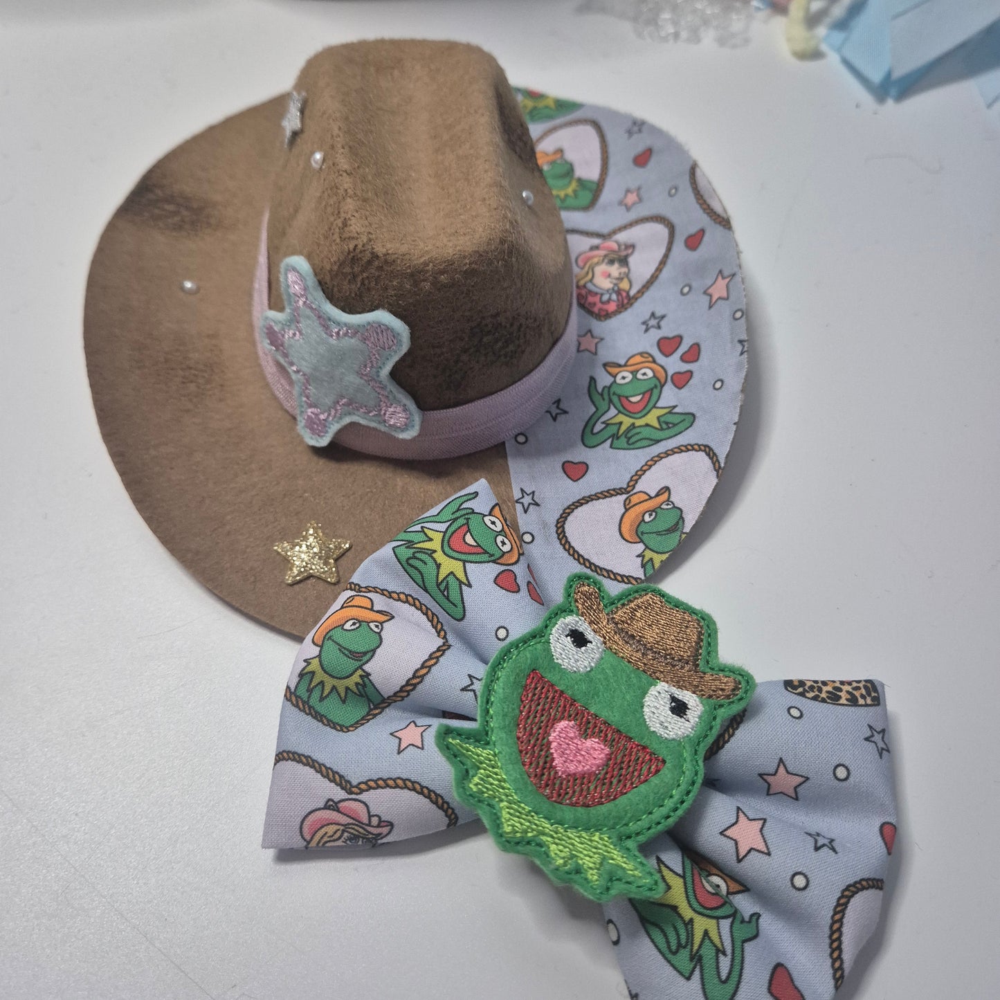 Kermit cowboy hat and bow set