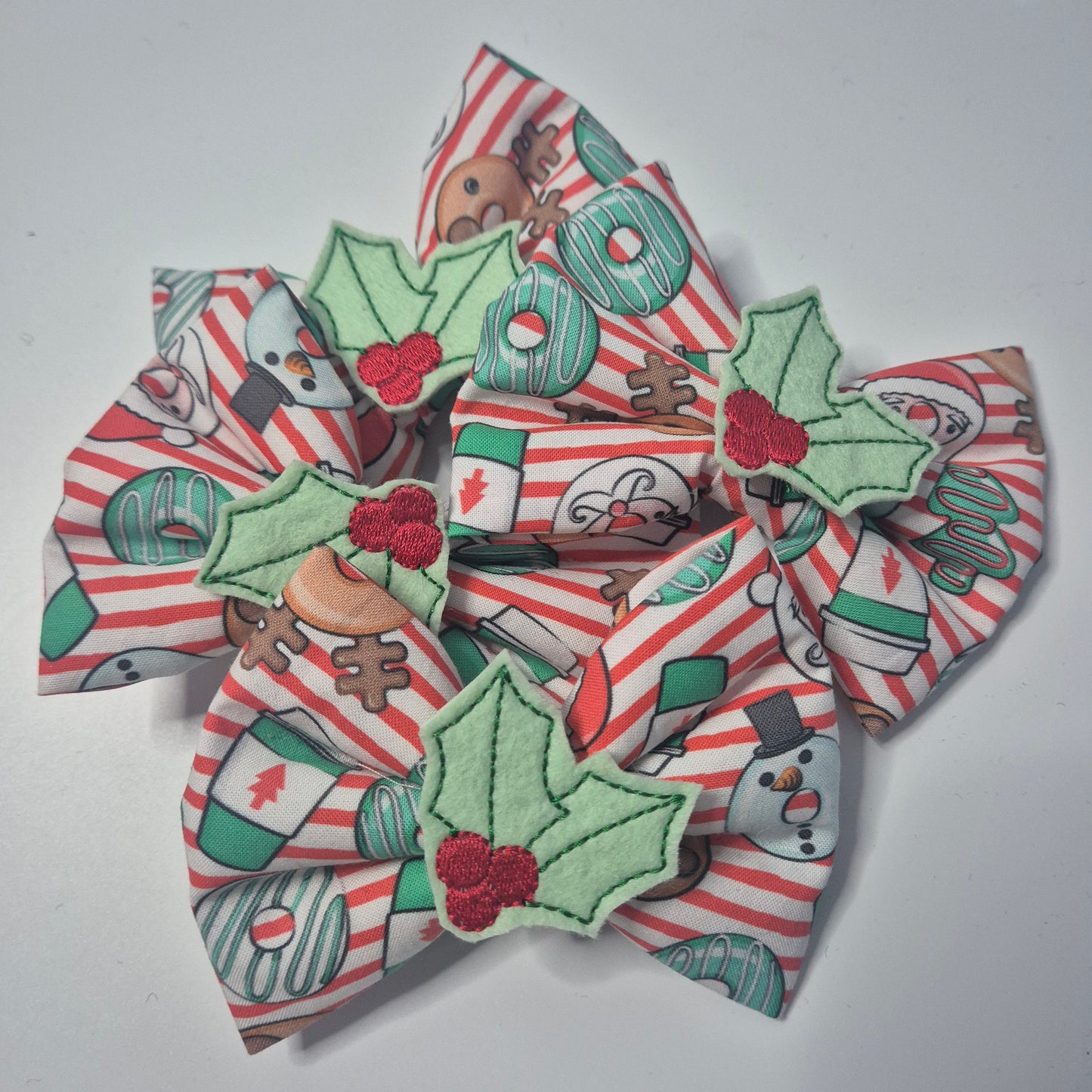 Stripe Holly bowtie