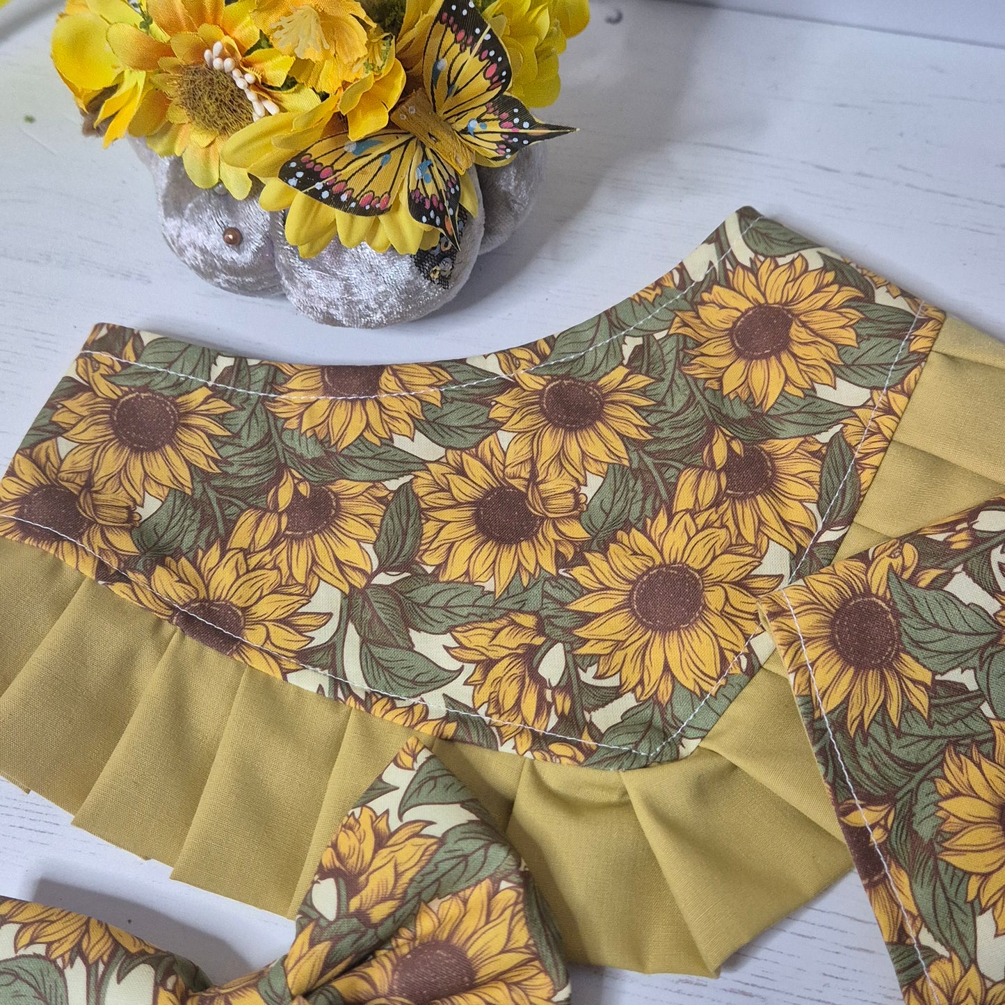 Sunflower ruffle bandana
