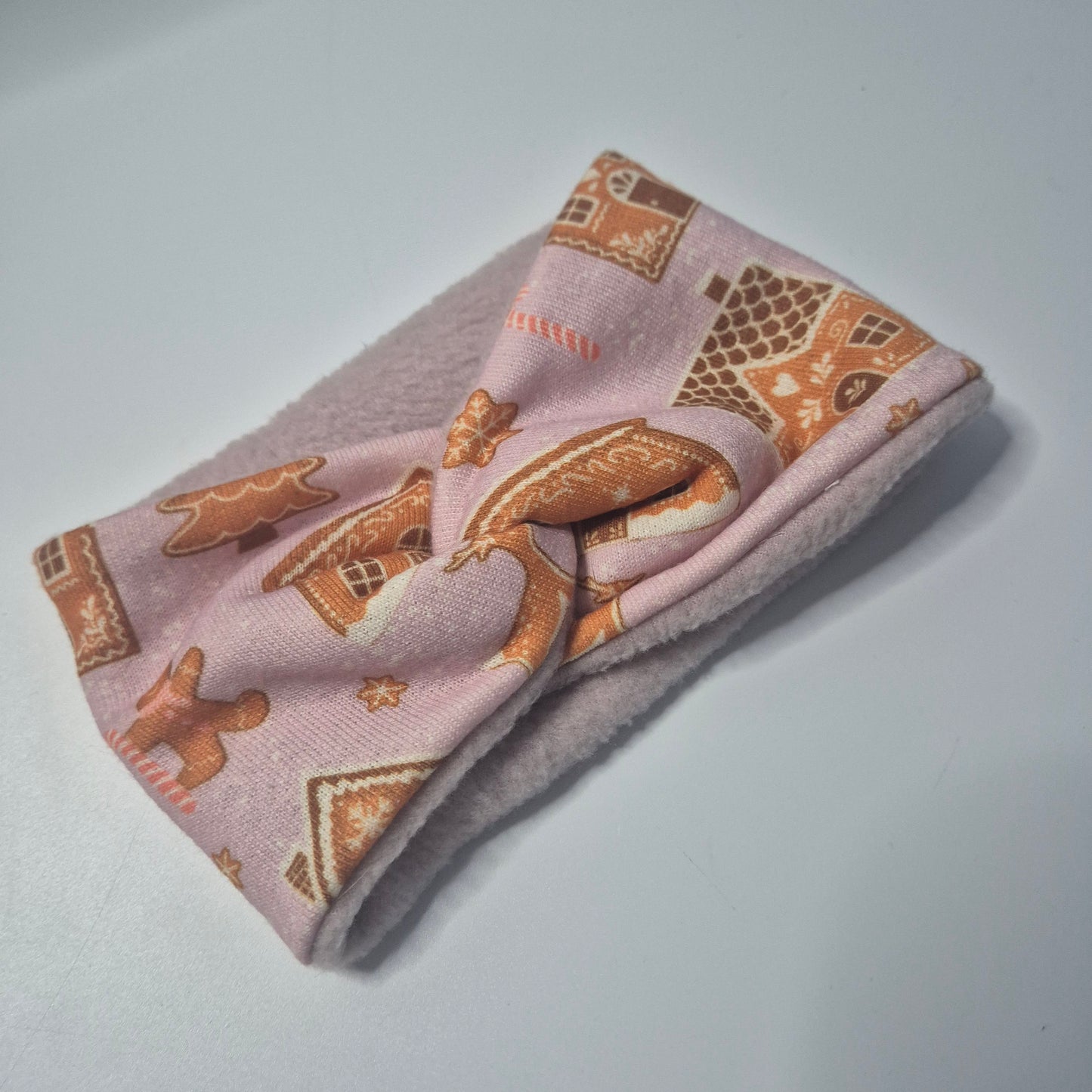 Up to 12" gingerbread snood