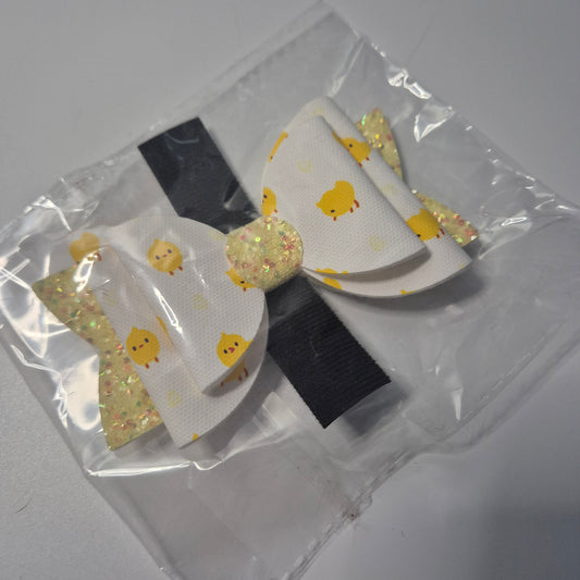 Chick canvas bow