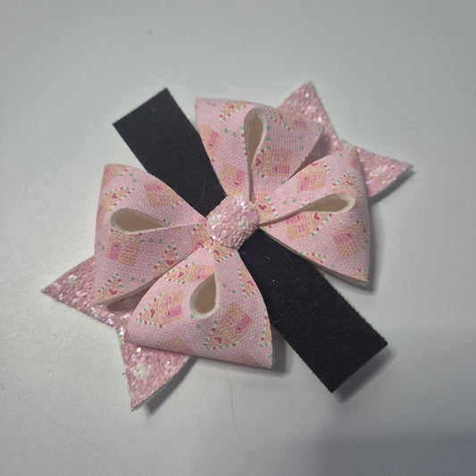 Gingerbread house Pink bow