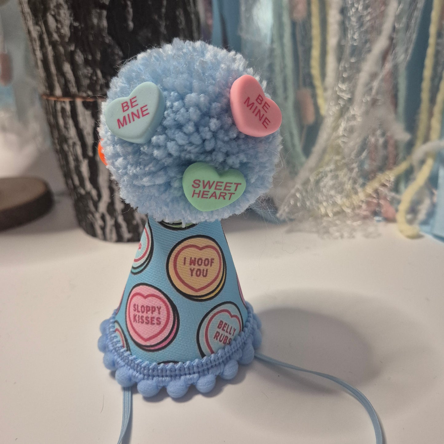 Love heart party hat blue