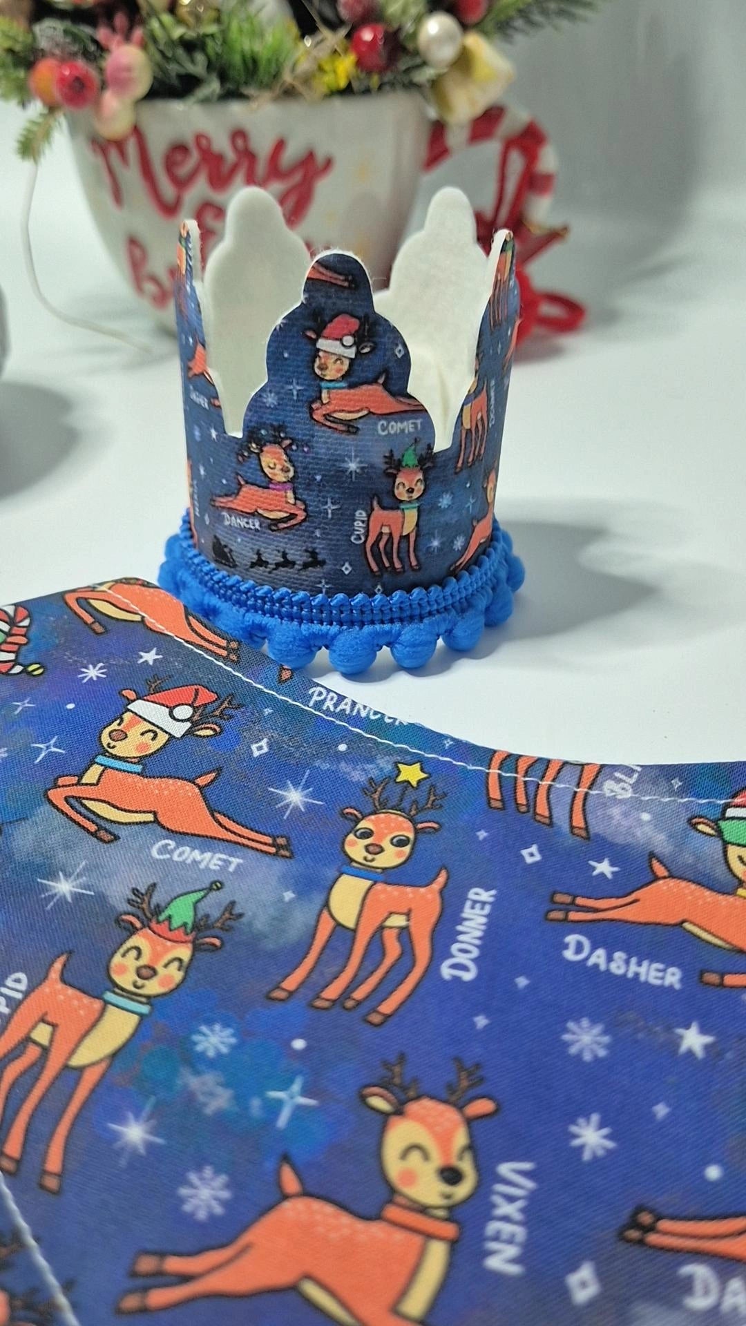 Santas reindeer crown