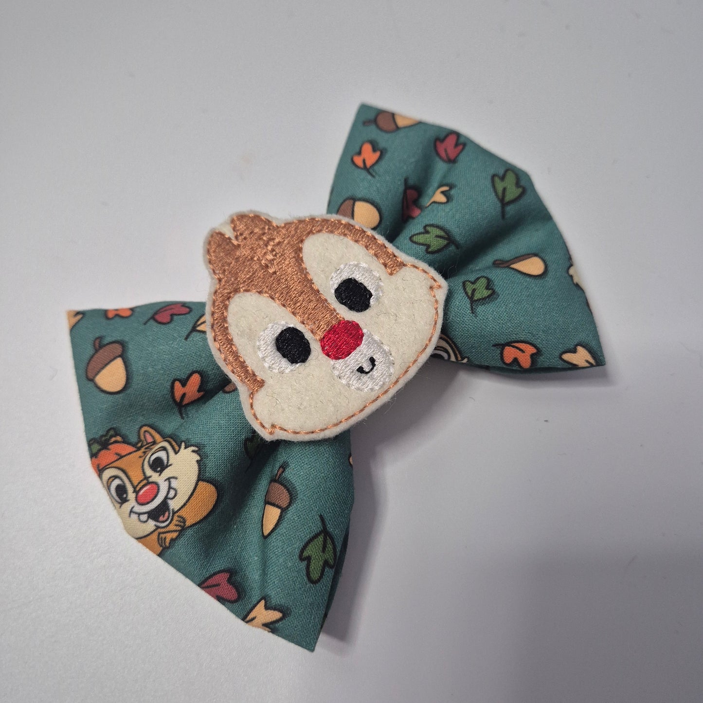 Chip bowtie