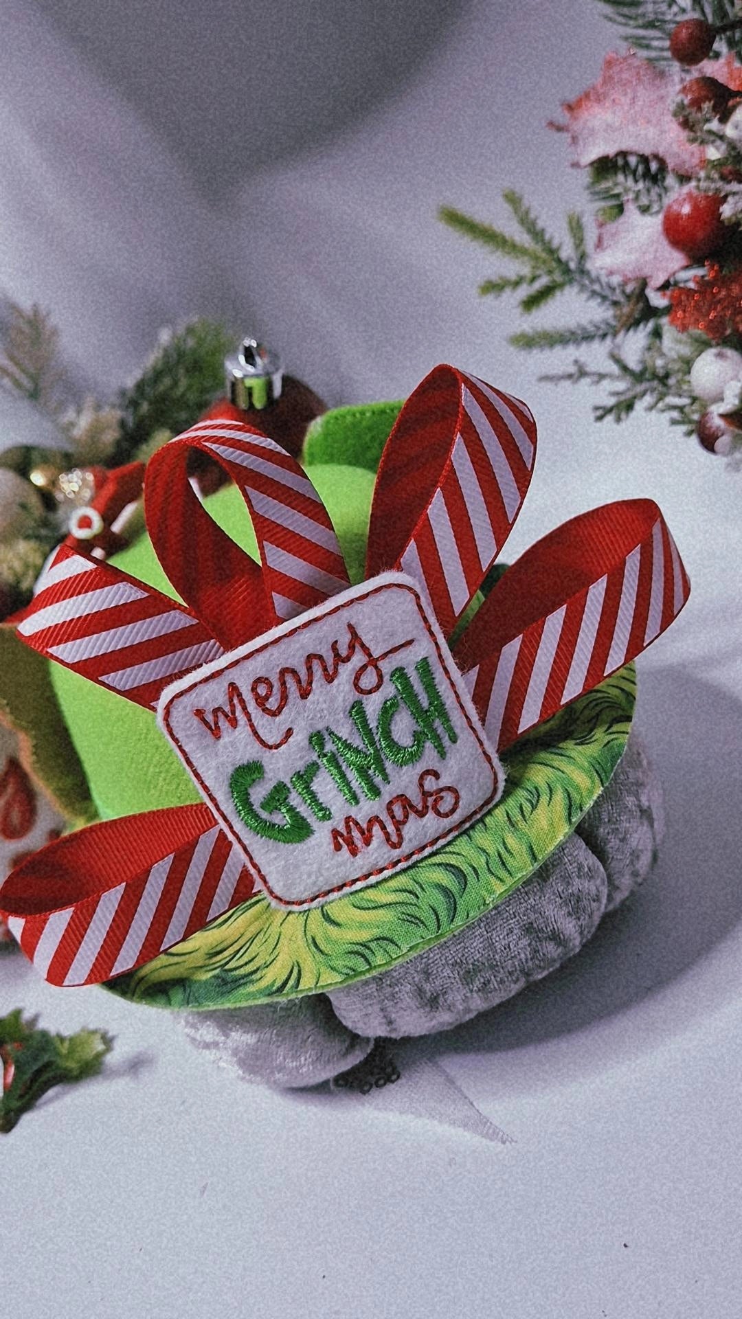 Stink stank stunk 2 in 1 bowler hat (one available)