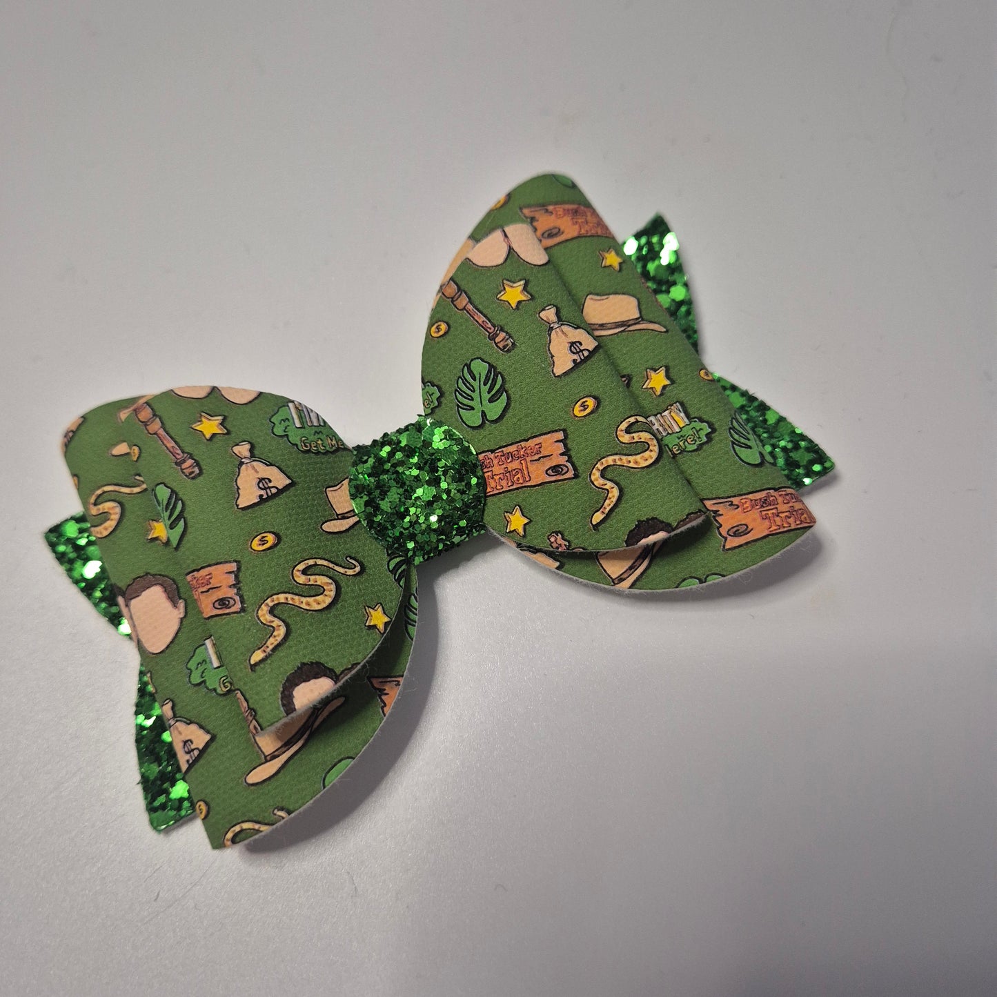 Im a celebrity canvas bowtie