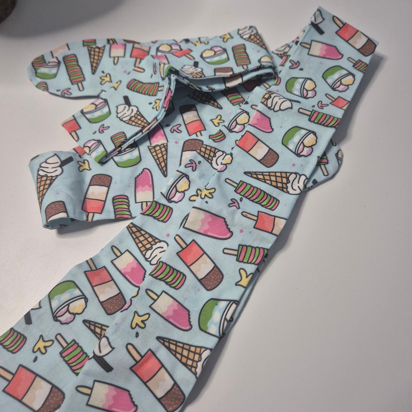 Neck tie up to 21"