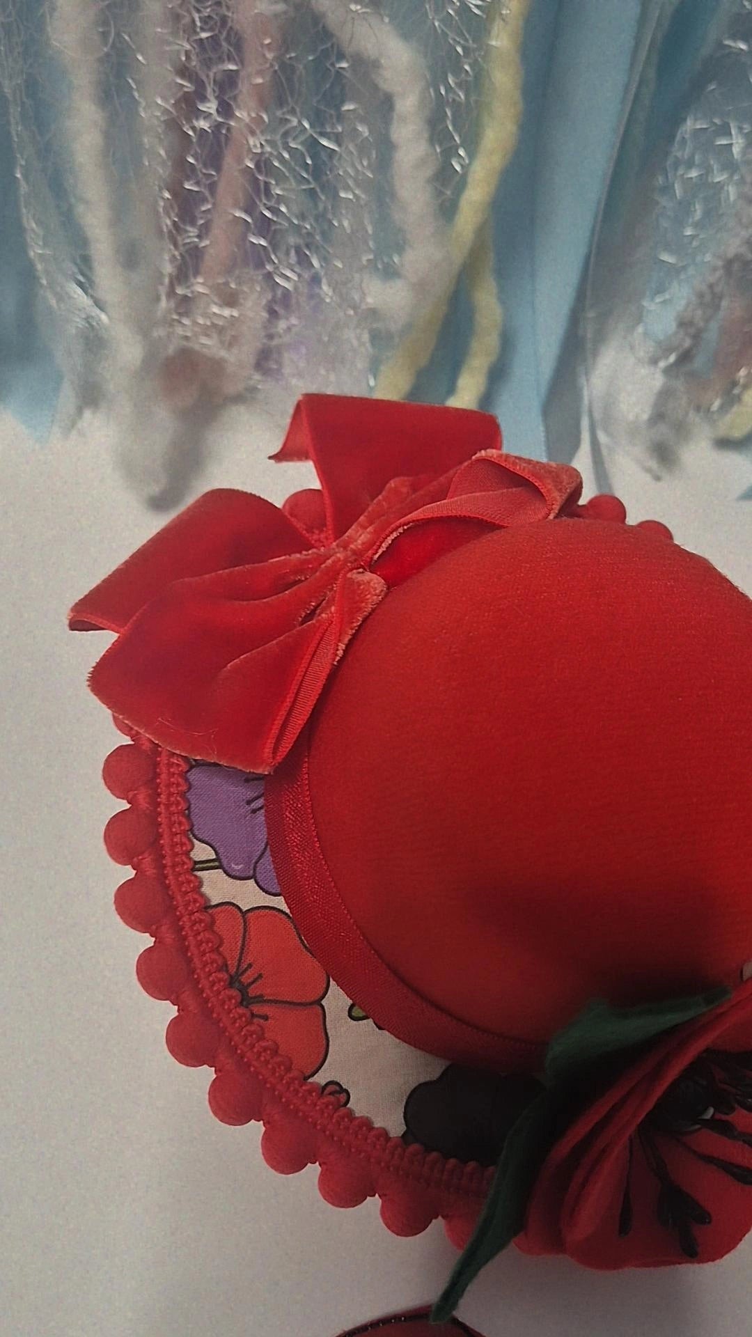Felt poppy bowler hat limited edition